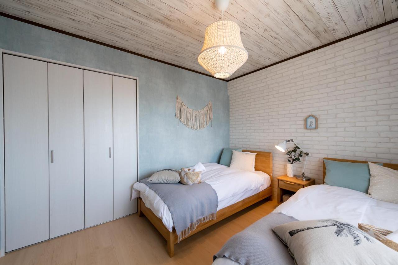Aparthotel Little Santa Ginowan Esterno foto
